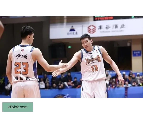 格兰谈伤病困扰一号位无奈李炎哲寄语球员专注自身发挥